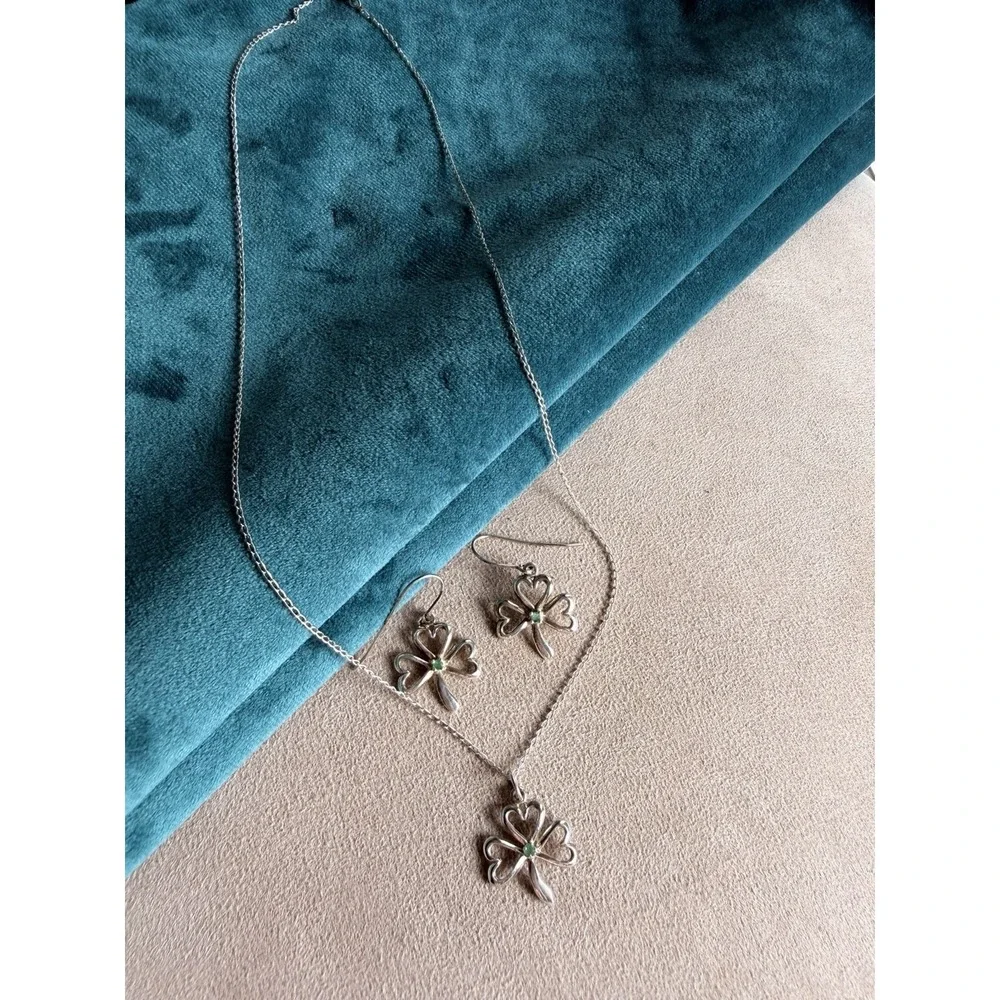 Sterling Silver Shamrock‎ Heart Necklace & Earrings Set Green Accents
